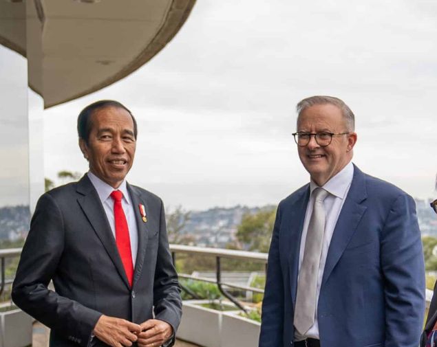 Indonesian President Joko Widodo with Australian Prime Minister Anthony Albenese