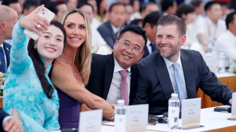Dang thanh tam takes a selfie with eric trump