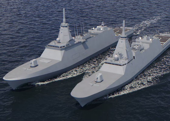 An illustration showing the upgraded Mogami warship (left) next to the current model. (Supplied: Japanese Self Defence Force)